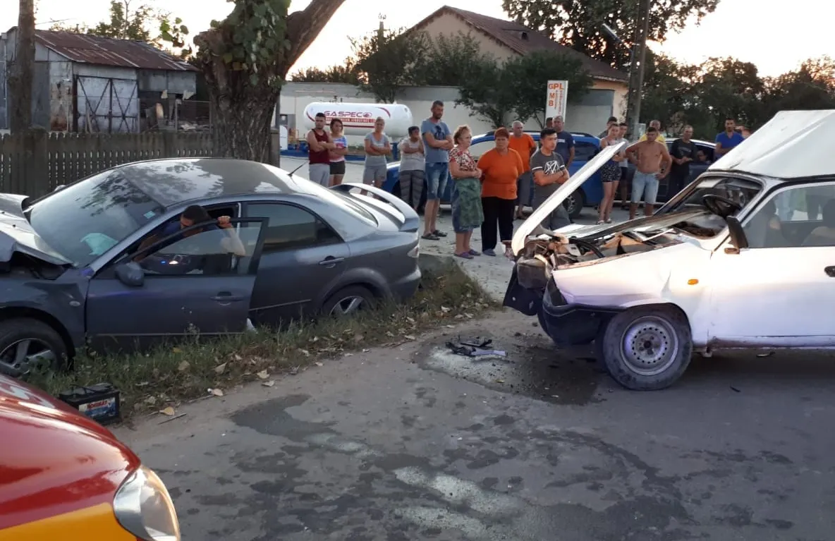 VIDEO. Copil de doi ani din Vulpeni, rănit într-un accident rutier