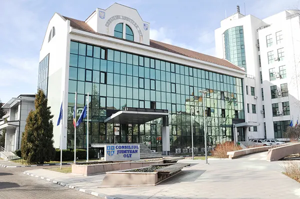 Consiliul Județean centralizează „găurile” din bugetele locale. Nu sunt bani pentru persoanele cu handicap