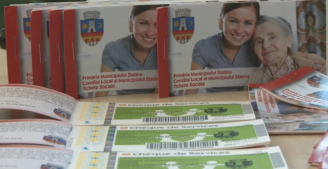 Se depun cereri pentru tichetele sociale de Crăciun, la Slatina