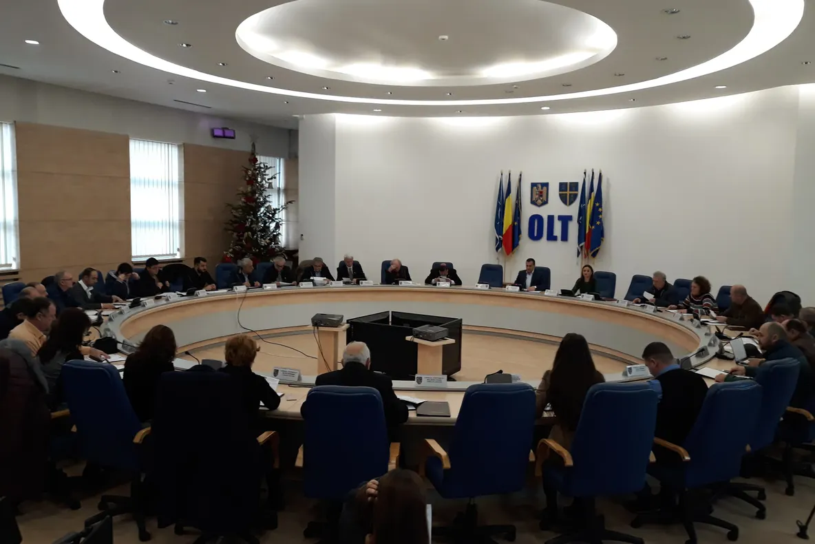 Bani de la CJ Olt pentru salvarea primăriilor din judeţ