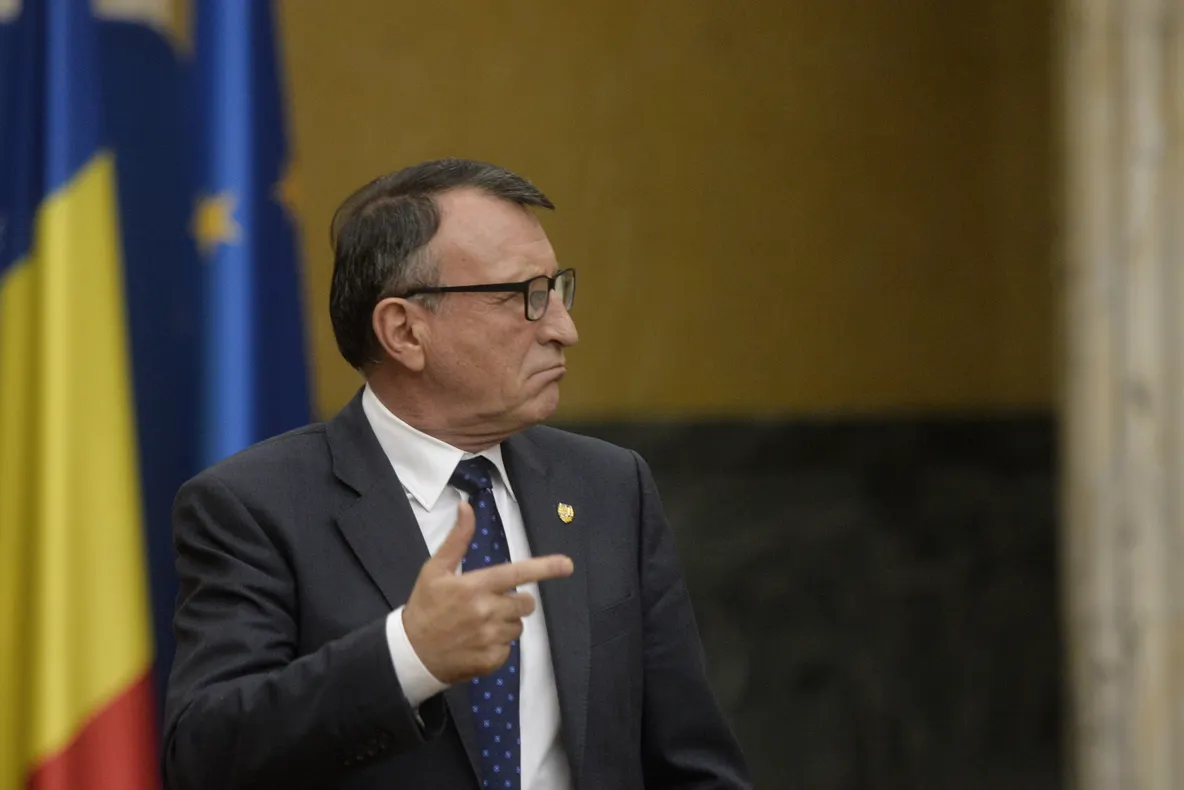 Paul Stănescu, mesaj înainte de moţiune: Nu trebuie să pierdem meciul de joi