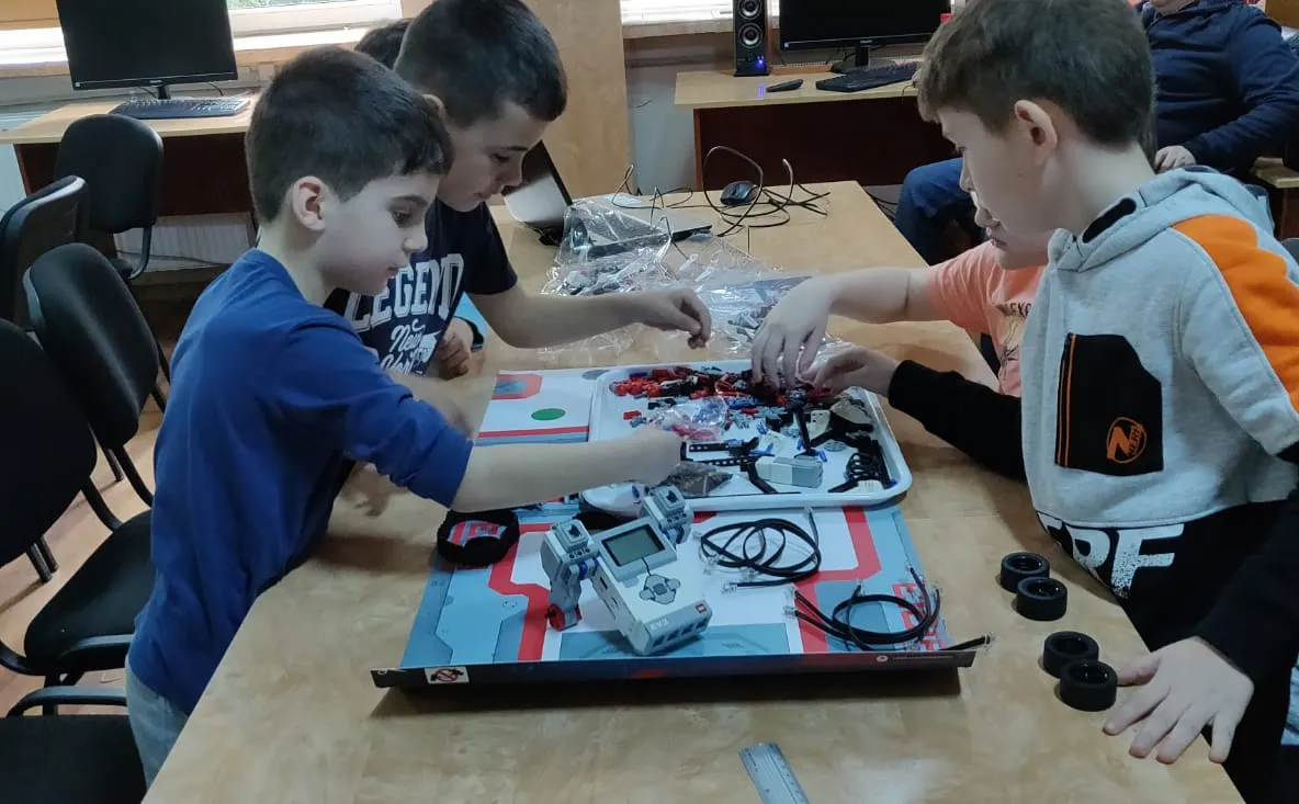Al doilea club de robotică din județ, deschis astăzi. În ce școală va funcționa