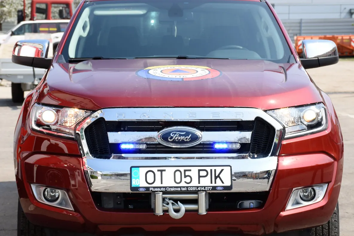 Autospecială pirotehnică nouă pentru pompierii olteni