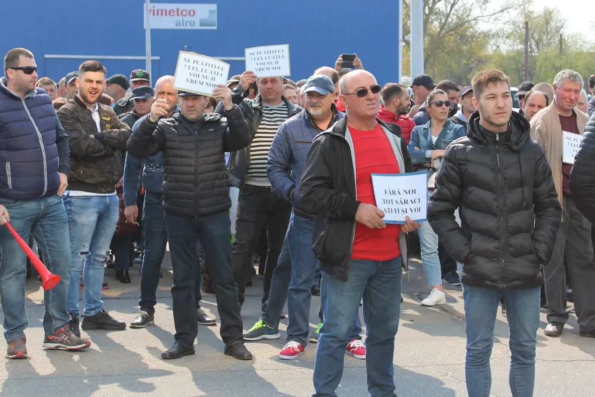 Neînţelegerile continuă între sindicate şi Alro. „Nu au făcut decât să fie pe placul conducerii“