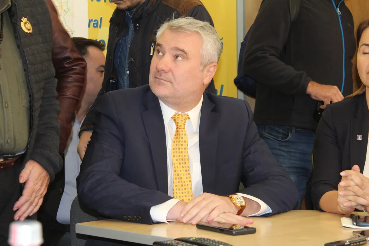 Tensiuni în PNL Olt. Fostul şi actualul preşedinte, protagonişti