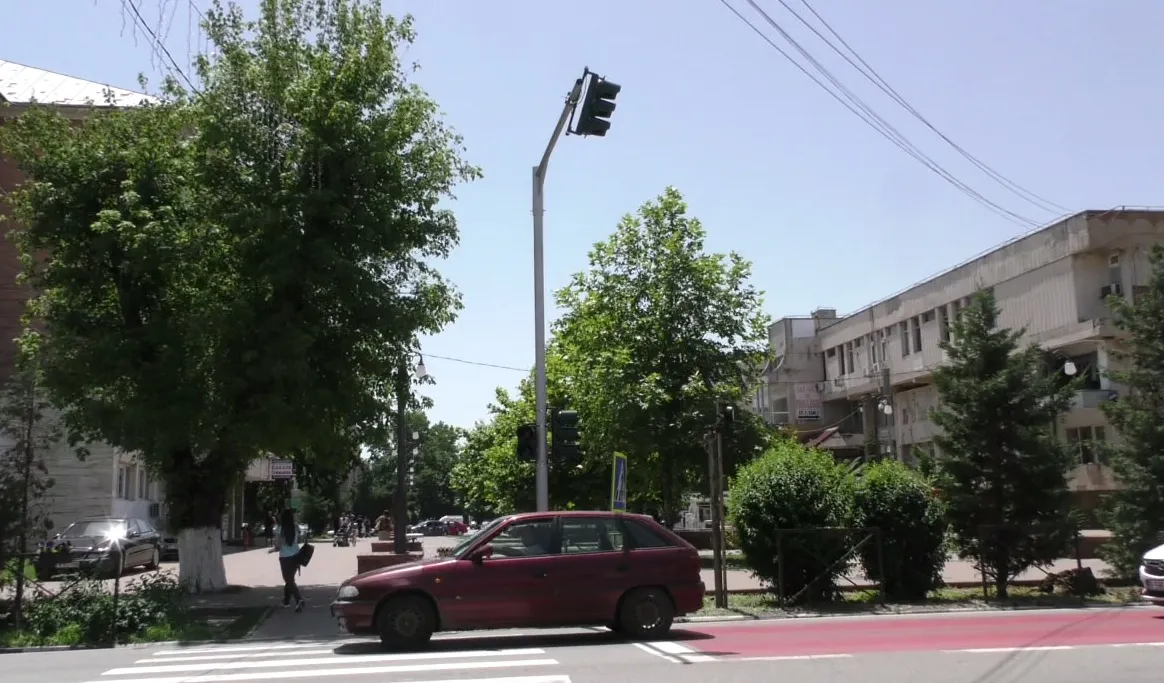 Sistemul de semaforizare din Balș va fi pornit mâine, dar va funcționa cu timpi prestabiliți