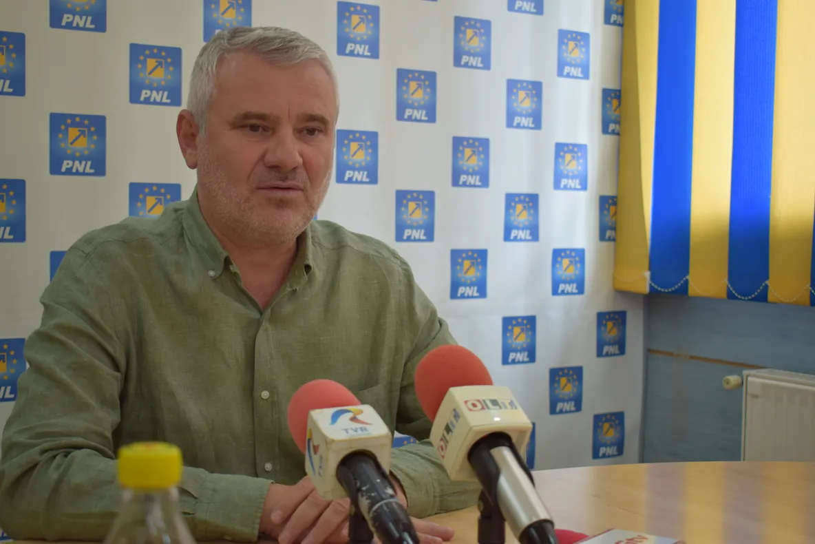 Scandal în PNL Olt. Deputat, despre candidatul partidului la Primăria Slatina: „Rămâne un pesedist pe viaţă“