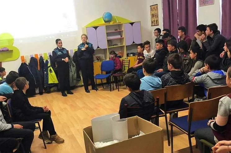 „10 pentru siguranţă”, campanie susţinută în şcolile din judeţ