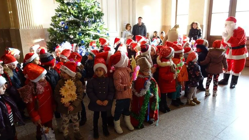 Primăria Slatina pregătește daruri pentru copiii din oraș