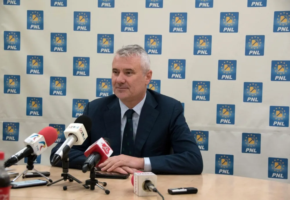 Deputatul de Olt care a fost în aceeaşi încăpere cu Virgil Chiţac, testat negativ la COVID-19