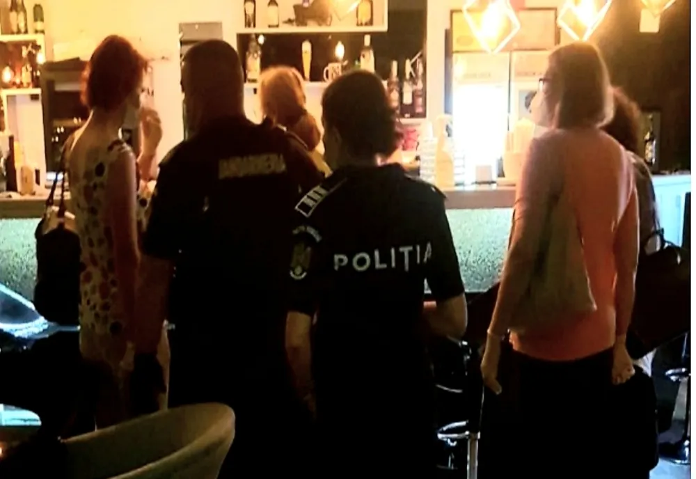 Petreceri "vizitate" și sancționate de polițiști, în Olt