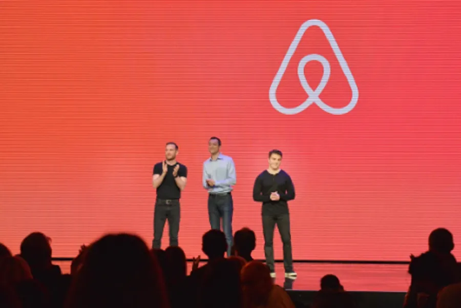 Schimbare importantă pentru Airbnb în Europa. UE vrea reguli noi pentru închirierile pe termen scurt