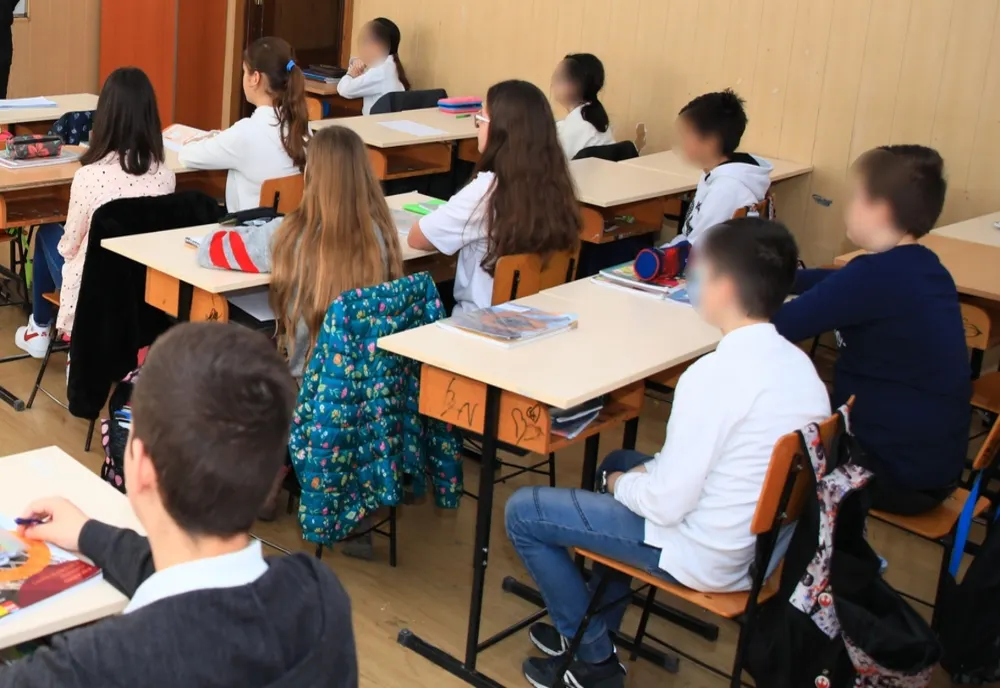 Prima şcoală din Olt care intră în scenariul roşu. Trei angajaţi, testaţi pozitiv pentru COVID-19