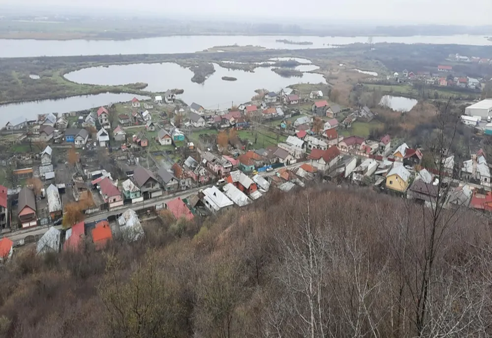 Olt: Romii care au construit ilegal în Slatina intră în legalitate