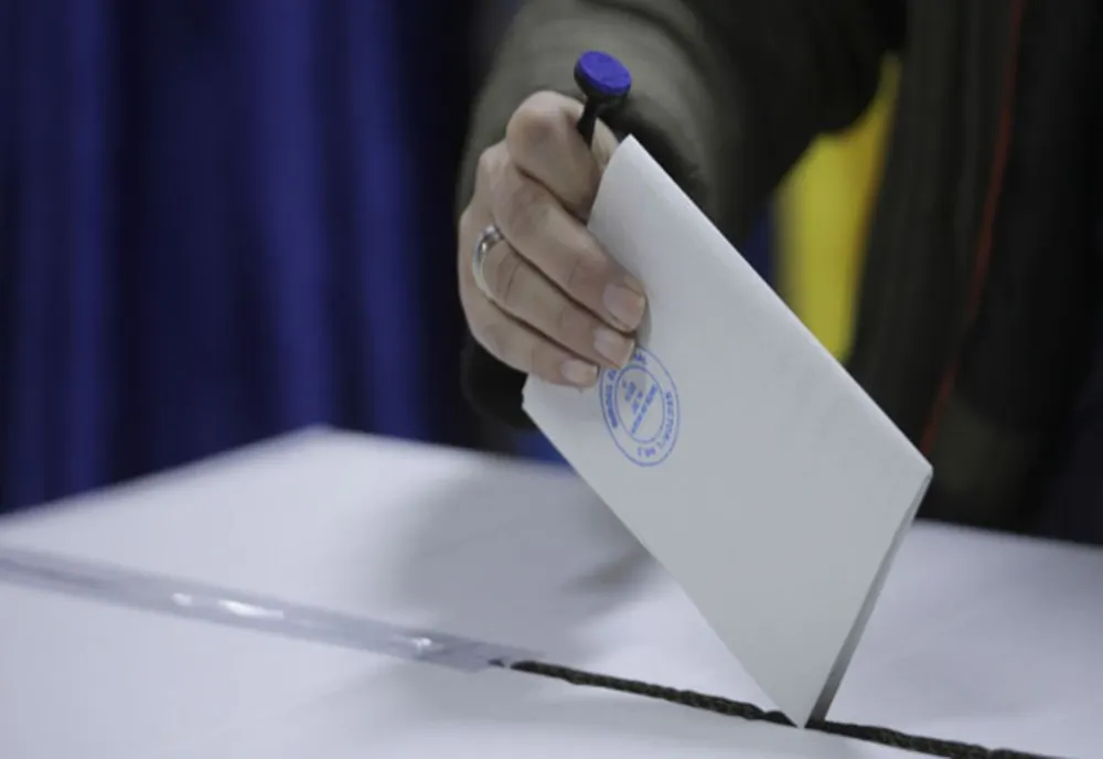 Mandatele senatorilor şi deputaţilor de Olt, înmânate joi