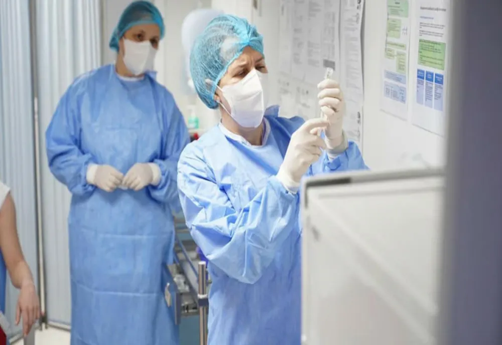 Autorităţile din Olt au suplimentat personalul de la Centrul de vaccinare din Slatina