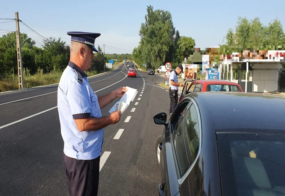 O tânără din Olt conducea o maşină deşi nu are permis. Proprietarul autoturismului, pe locul pasagerului din faţă