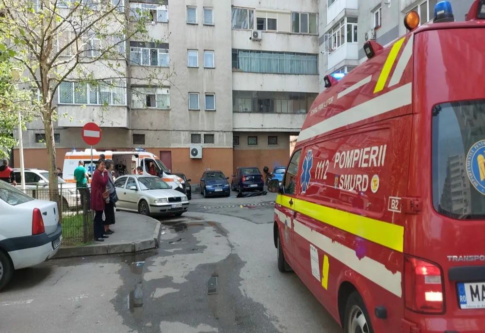 Tânăr căzut de la etajul zece al unui bloc din Slatina (VIDEO)