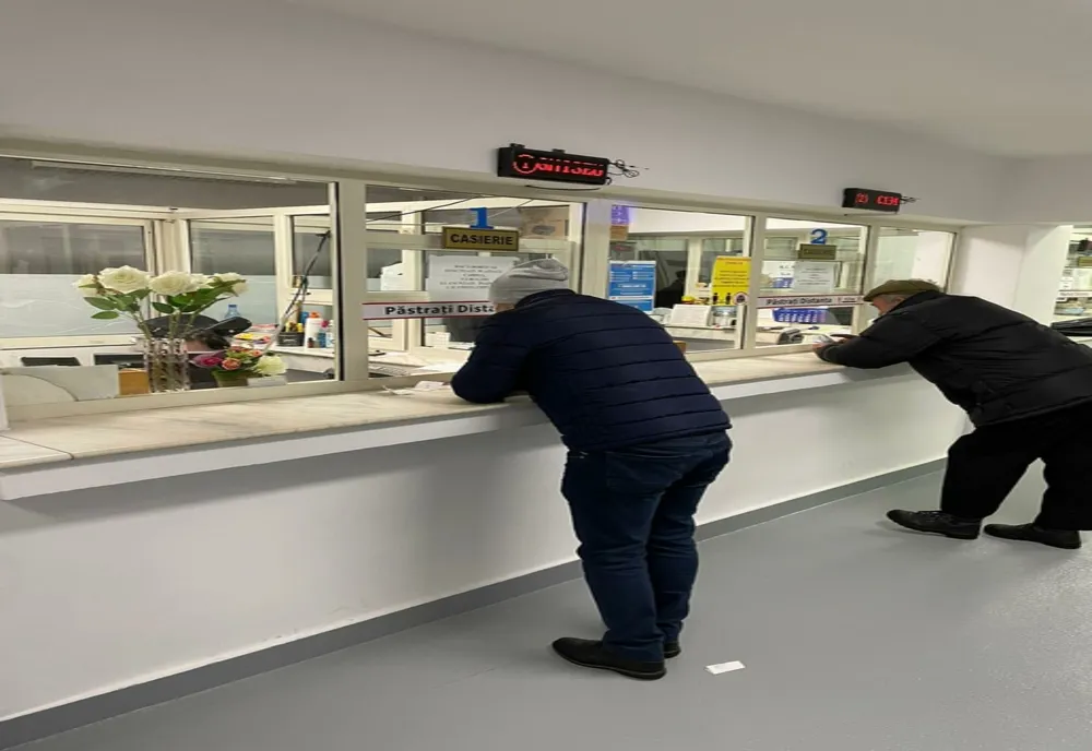 Aproximativ 700 de slătineni şi-au plătit impozitul din prima zi a anului