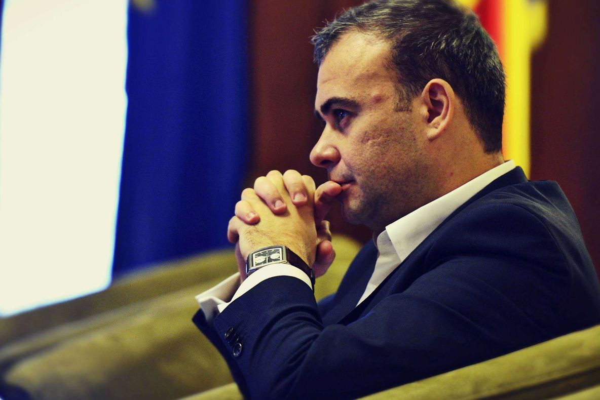 Fost viceprimar al lui Vâlcov: „A luat-o razna! Cum poţi să-l faci pe ăla «sandilău», când tu ştii foarte bine de «consultaţiile» tale psihiatrice“