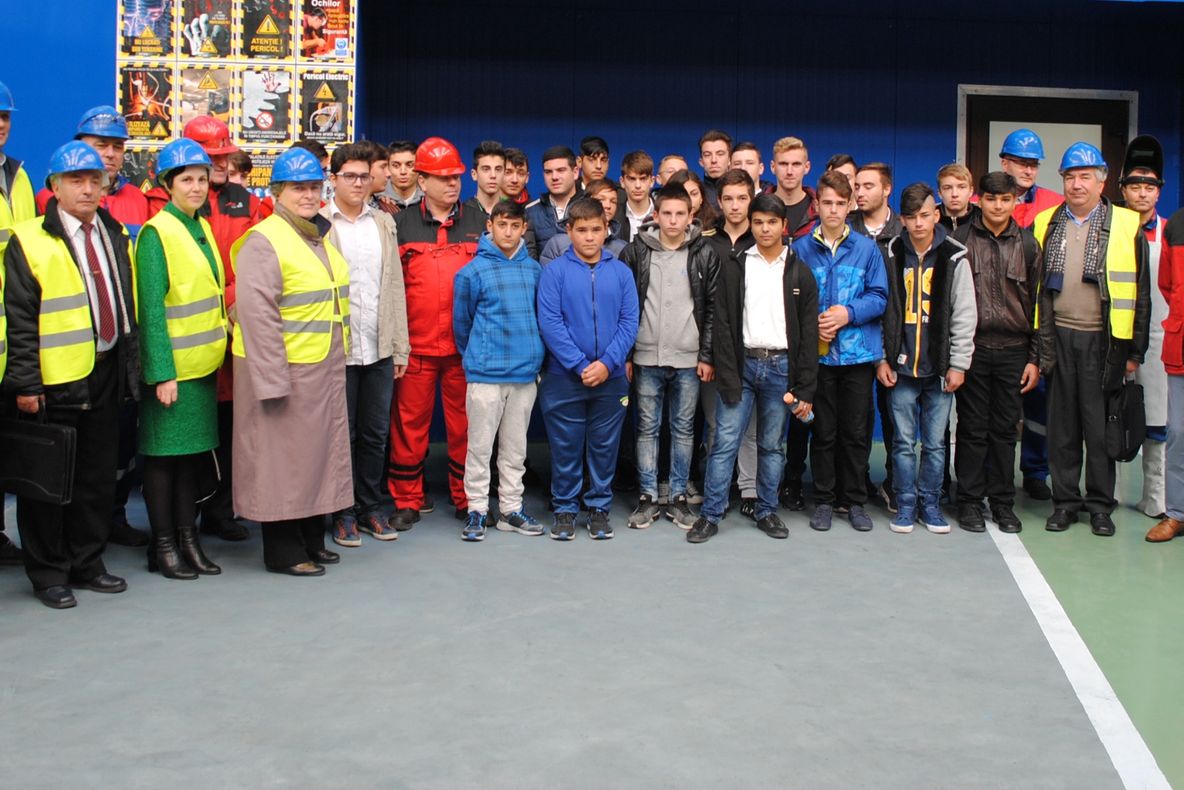 Al doilea an de învăţământ profesional dual, în judeţul Olt. Mai multe clase şi mai multe specializări