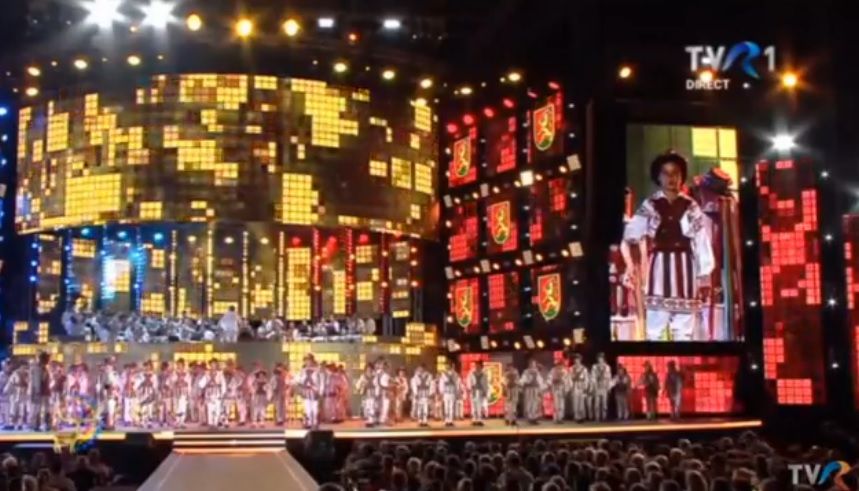 100 de călușari din Olt au deschis Gala Centenară la Cerbul de Aur- VIDEO