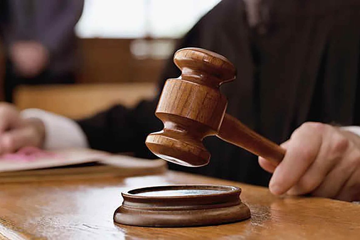 Un bătrân din Piatra-Olt care a omorât un vecin, crezând că îl jefuieşte, condamnat la închisoare