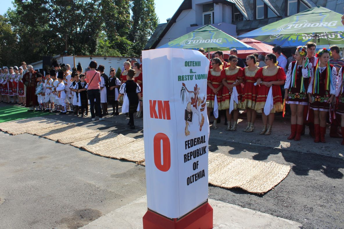 Trei zile de umor şi voie bună, la Festivalul Oltenii şi „Restu' Lumii“ de la Slatina- FOTO