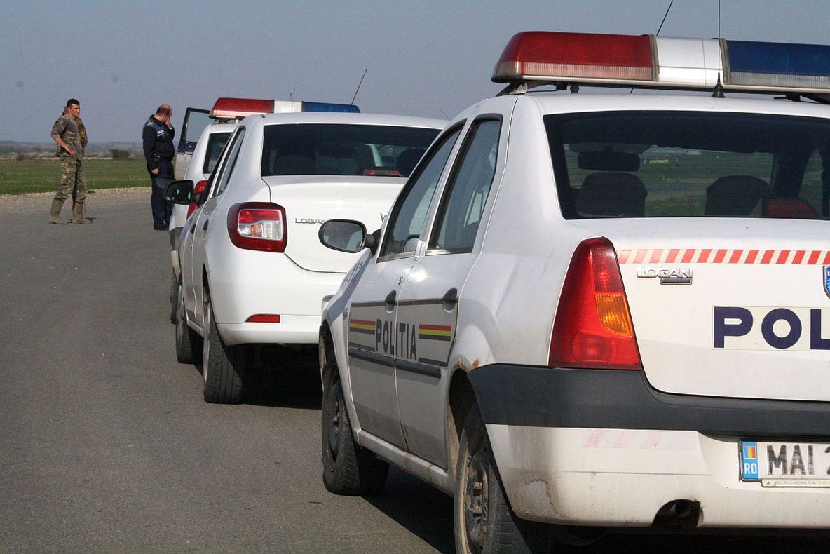 Urmări. Bătrânul din Olt bătut și mutilat de nepot, în comă