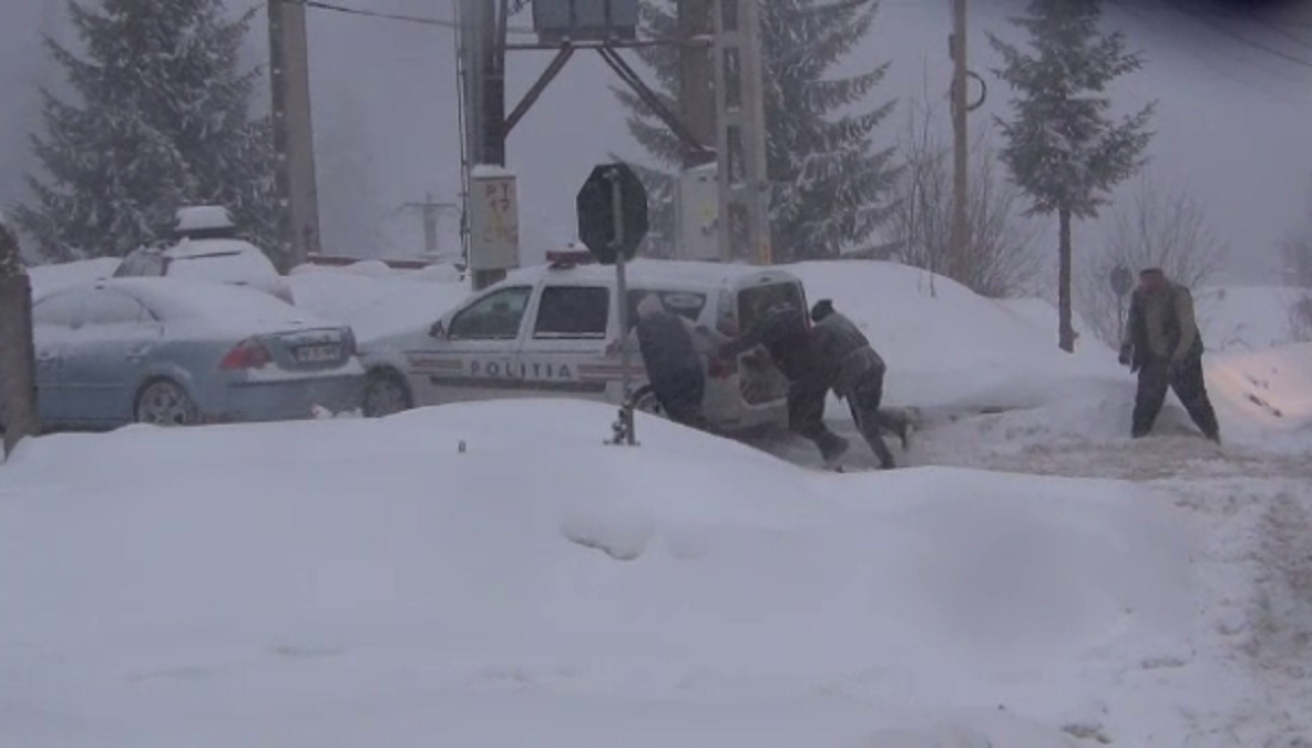 Cod Galben de ninsori până luni dimineață. Oltul, printre județele aflate sub avertizare