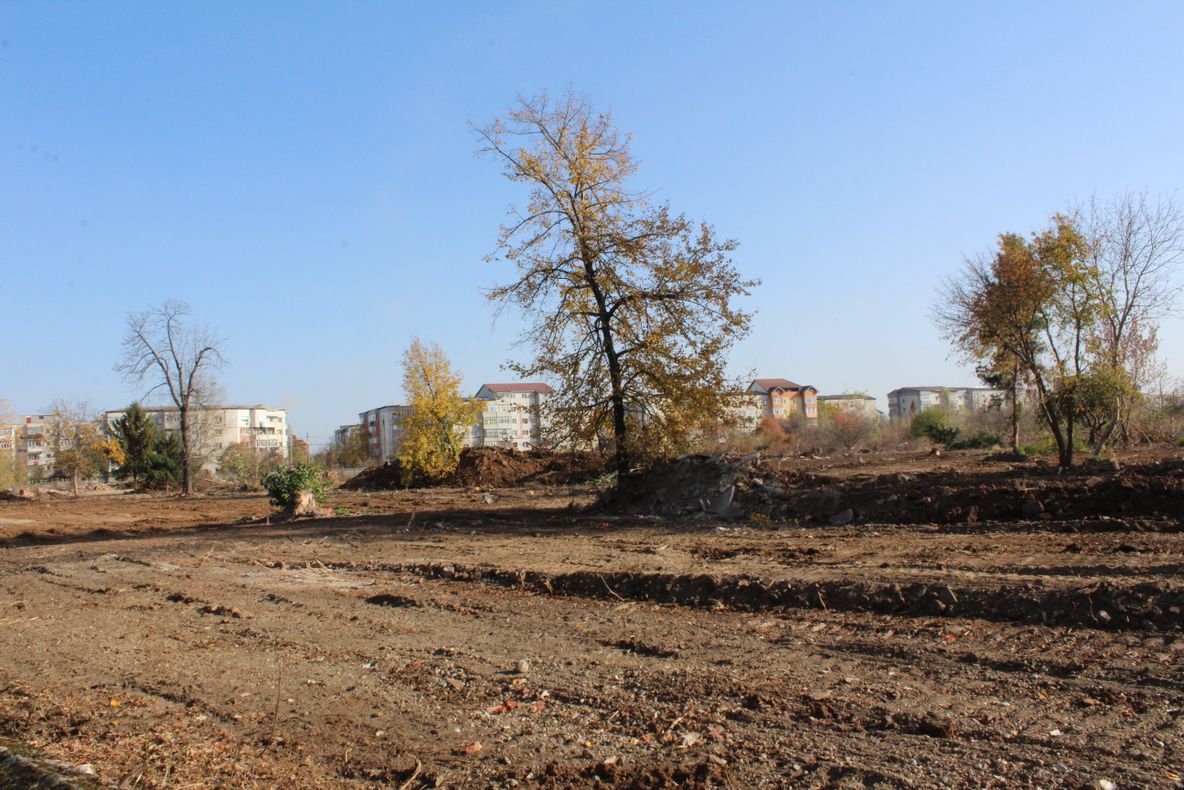 Primăria Slatina, apel către cetăţeni pentru găsirea unui nume pentru noul parc de la fost unitate militară