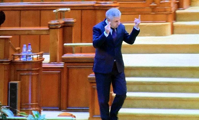 Mesaj din PSD, după gesturile obscene din Parlament ale lui Florin Iordache: „Nu mai reprezintă de mult organizaţia Olt“