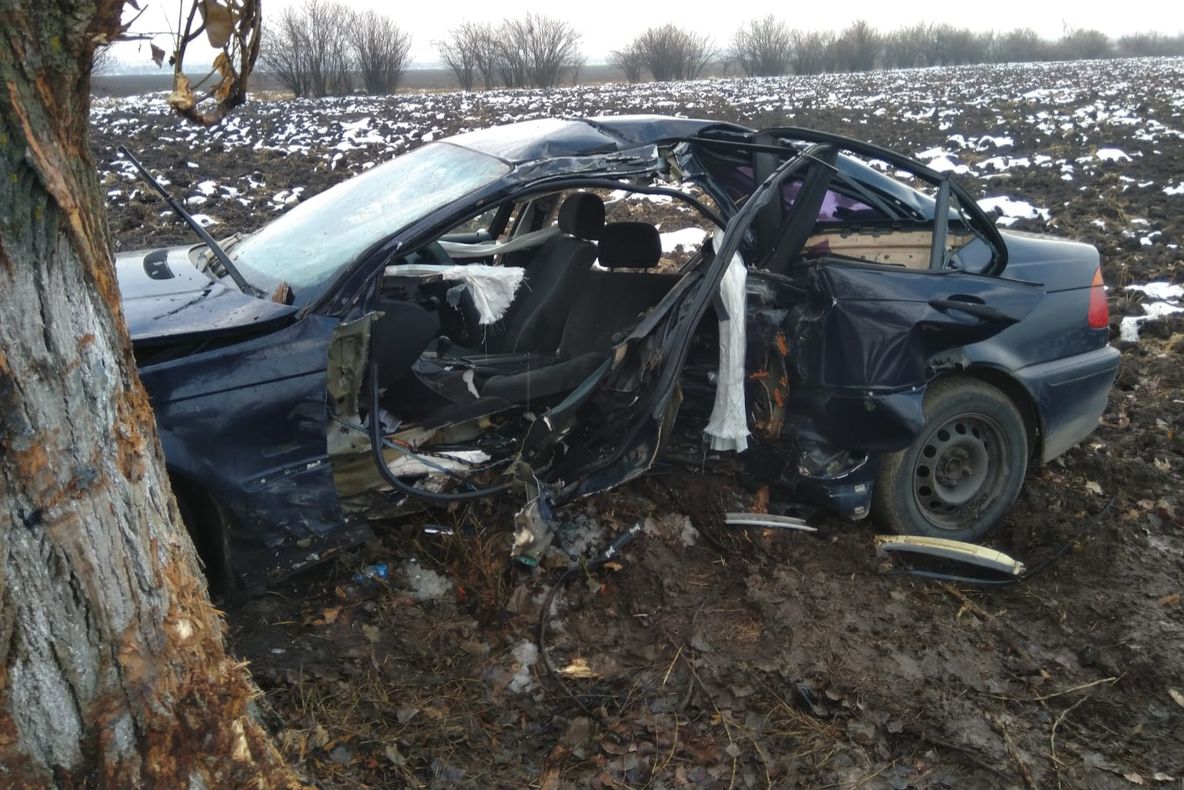 Accident pe un drum național din Olt. Două persoane rănite - FOTO&amp;VIDEO