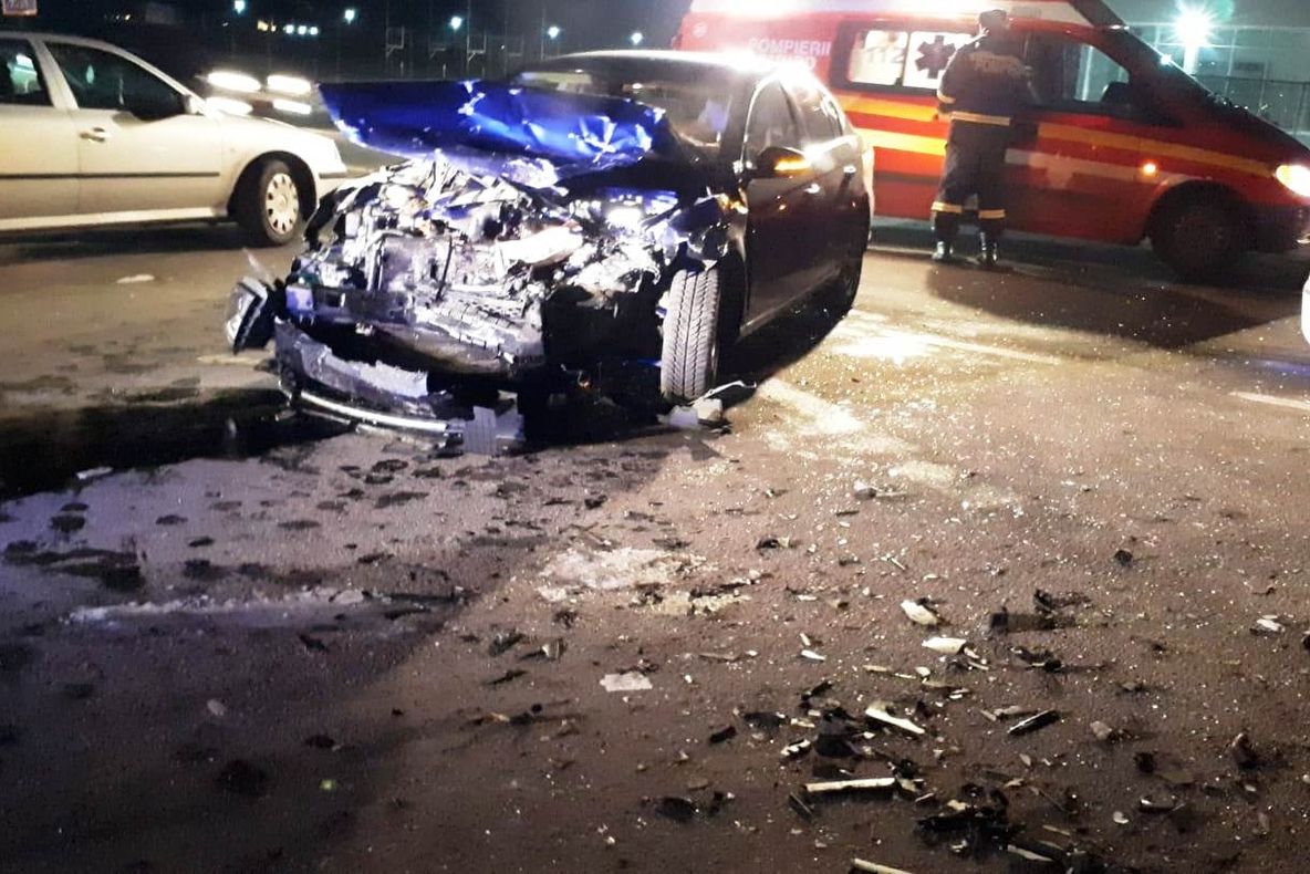 Patru persoane au ajuns la spital, în urma unui accident pe un drum naţional din Olt - FOTO&amp;VIDEO