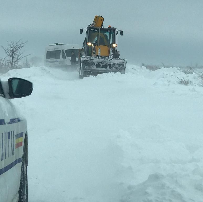 S-au deblocat toate drumurile înzăpezite din Olt