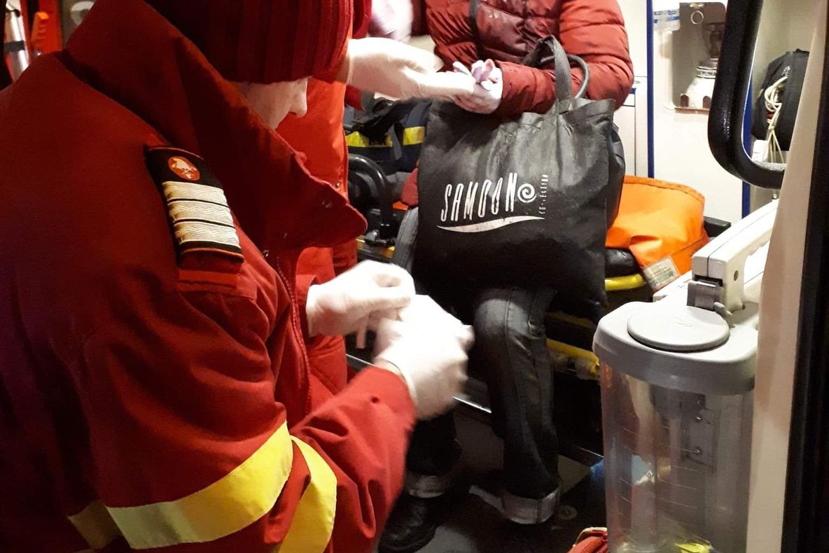 Lăsat în libertate după ce a lovit o femeie pe stradă