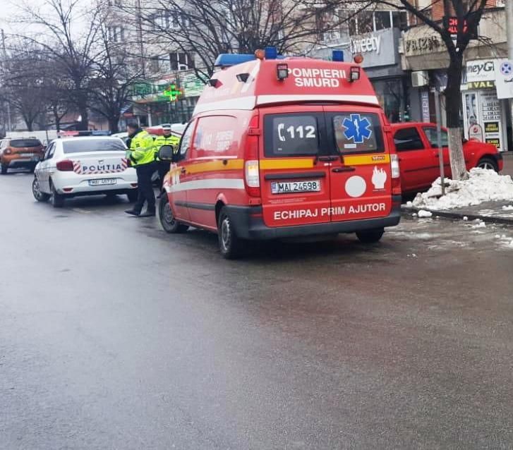 Accident în Slatina. Două femei lovite pe trecere de pietoni de o autoutilitară - VIDEO