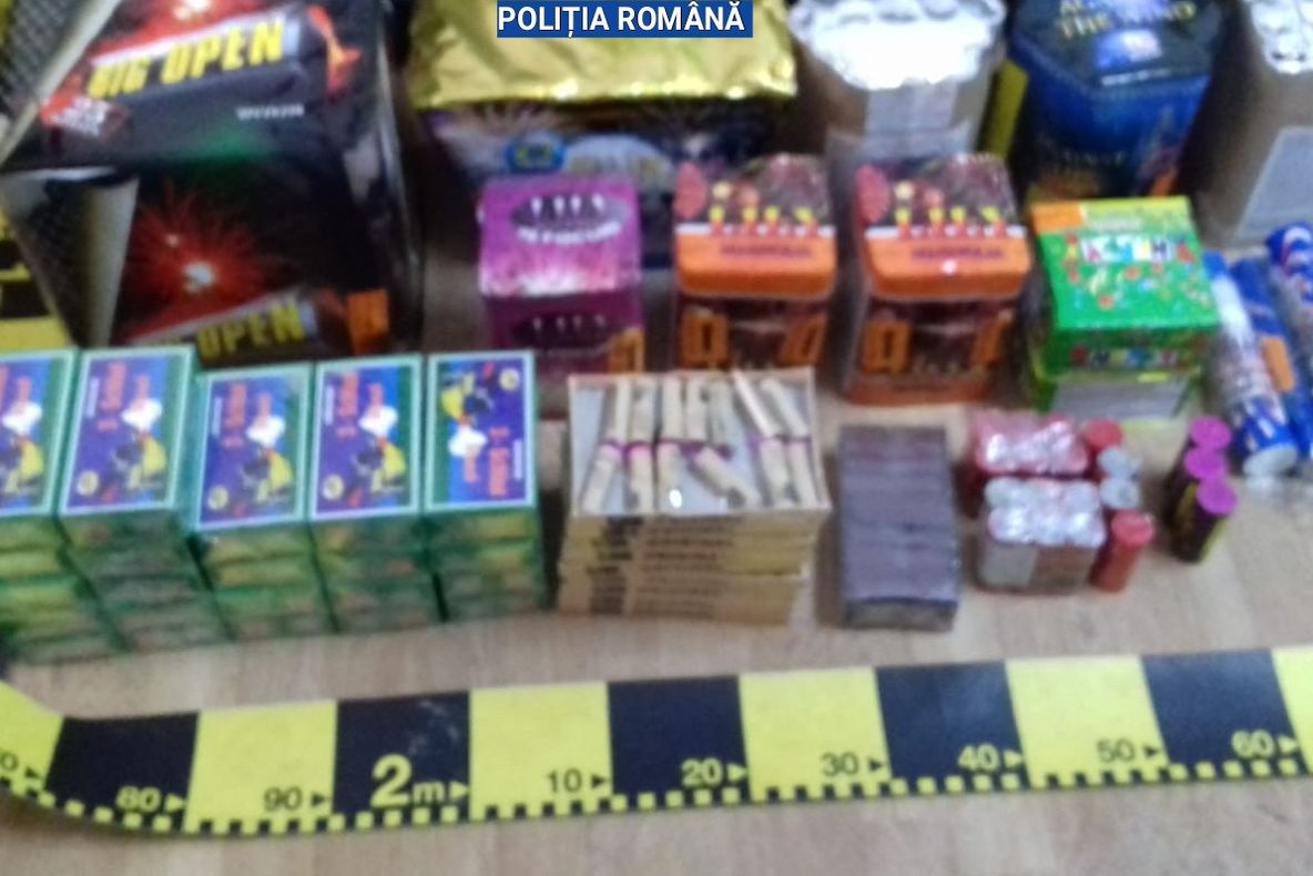 Captură impresionantă de petarde reuşită de poliţiştii din Olt, de Sărbători