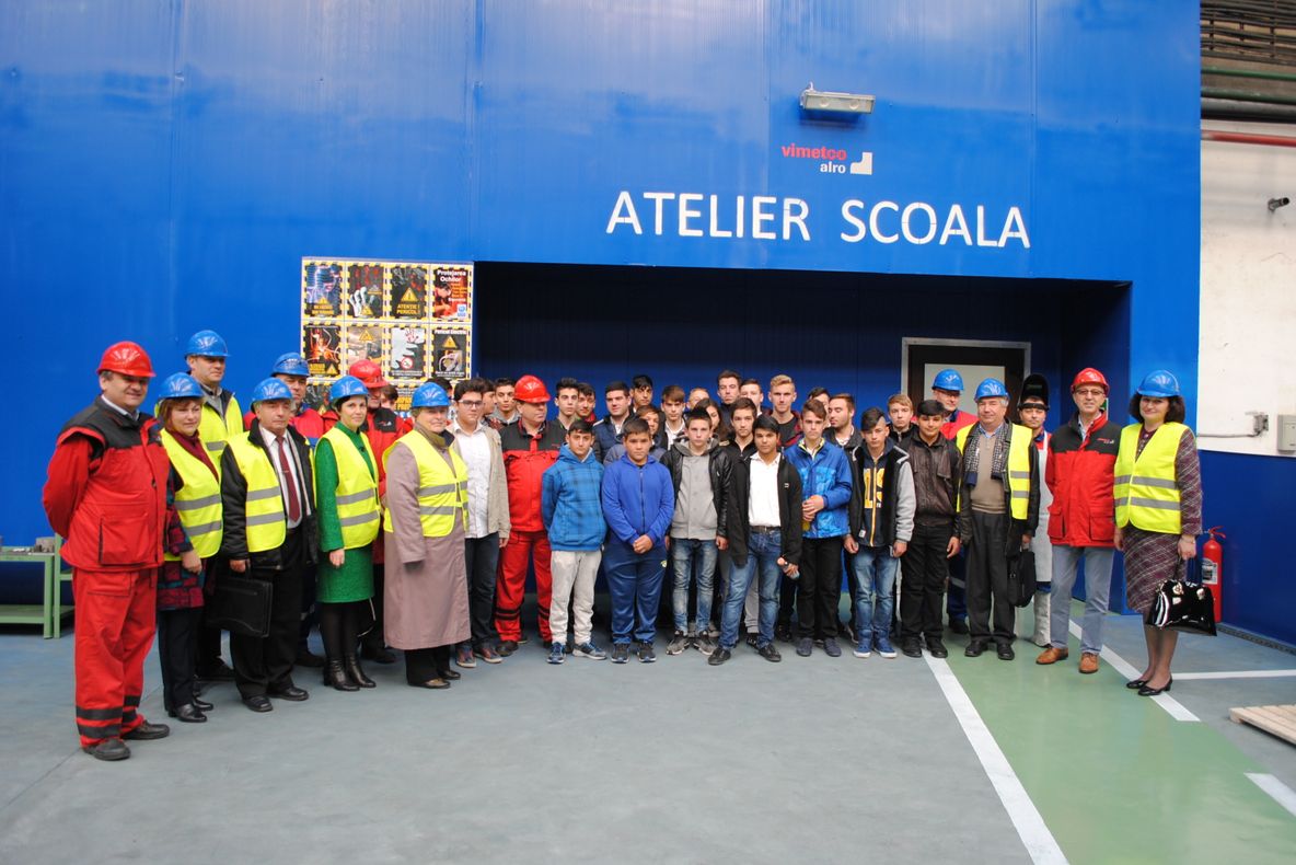 ALRO are academie de meserii. Cine are acces la cursurile de formare