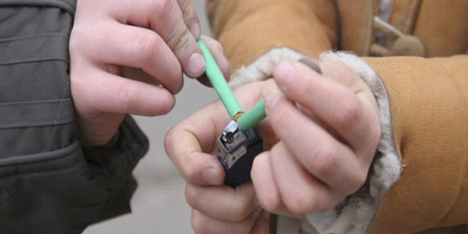 Copii din Olt, răniți de petradele care le-au explodat în ochi