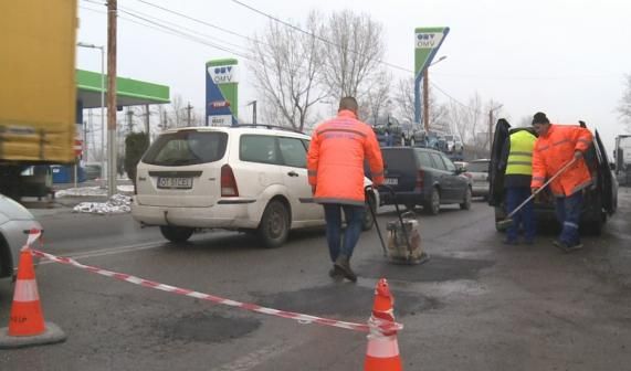 Cele mai degradate străzi din Slatina, reparate în martie