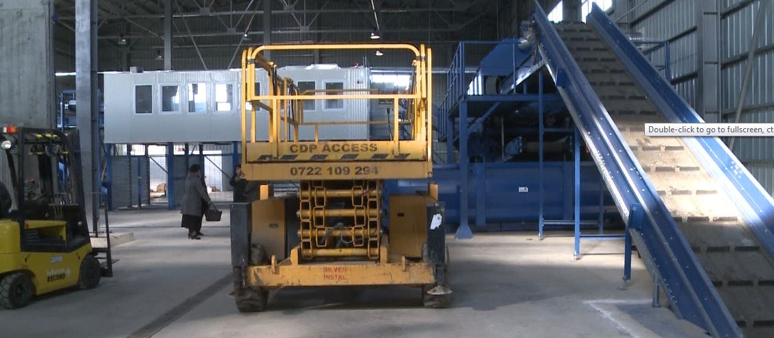 150 de tone de deșeuri ajung zilnic la halda ecologică de la Bălteni. Cum sunt sortate și tratate