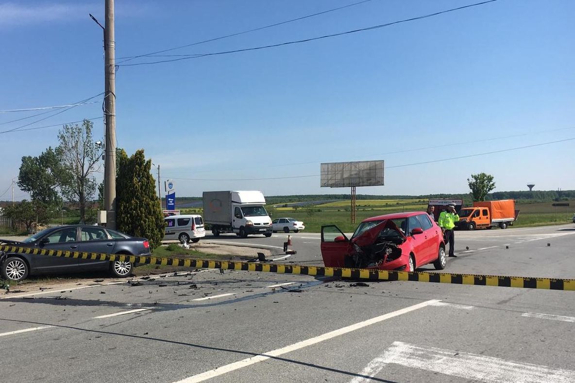 Doi răniţi într-un accident rutier produs pe un drum naţional din Olt