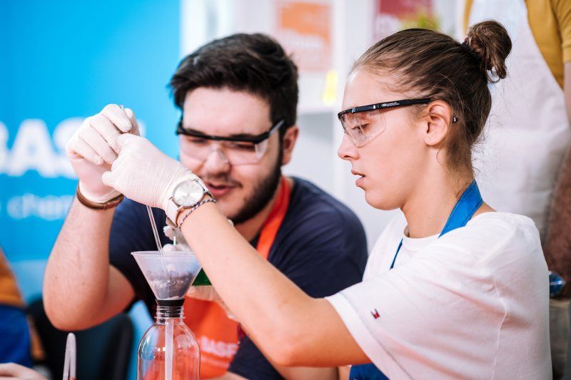 Opt elevi din Olt au luat nota maximă la evaluarea naţională. Toate rezultatele