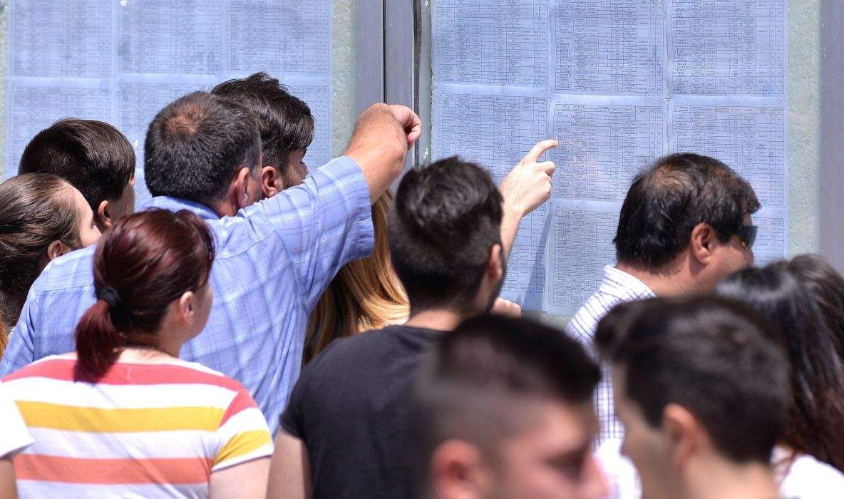 Un elev de nota…2 după Evaluarea Națională. Alți 7 elevi din Olt vor intra la liceu cu media 10