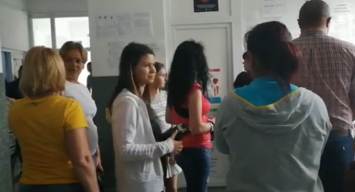 Peste 100 de persoane donează sânge pentru victimele accidentului de la Priseaca