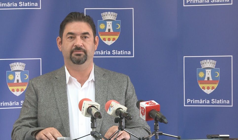 Avertismentul primarului din Slatina, după trecerea moţiunii: Guvernul trebuie să sprijine în mod activ primăriile