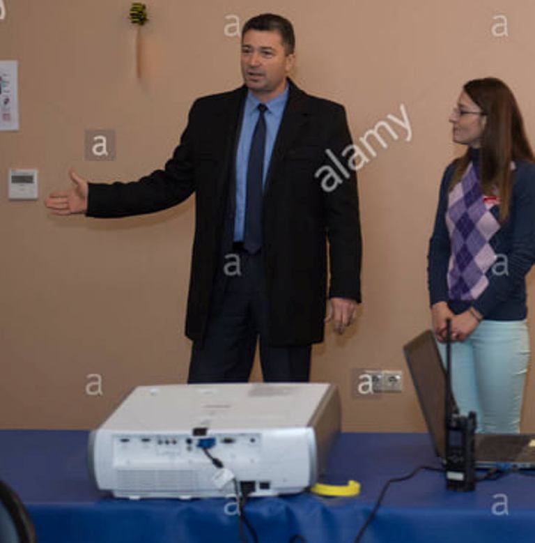 Poliţia Caracal, din nou fără şef. Înlocuitorul lui Mirea iese şi el la pensie