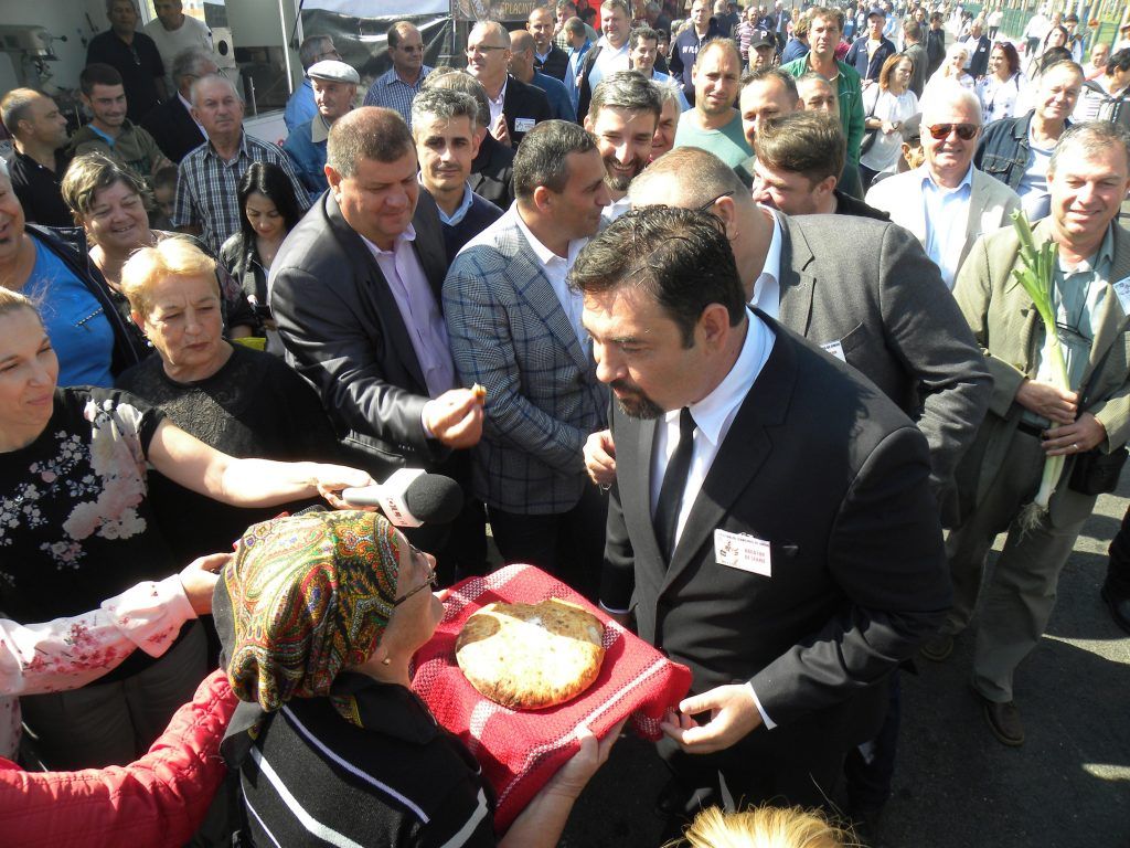 Peste 10.000 de persoane s-au distrat în week-end la „Oltenii &amp; Restu’ lumii”