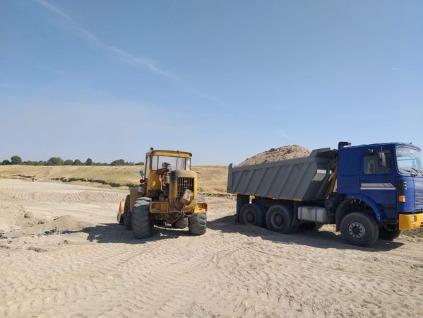 Afaceri ilegale cu balast pe râul Vedea. Ce măsuri au luat oamenii legii